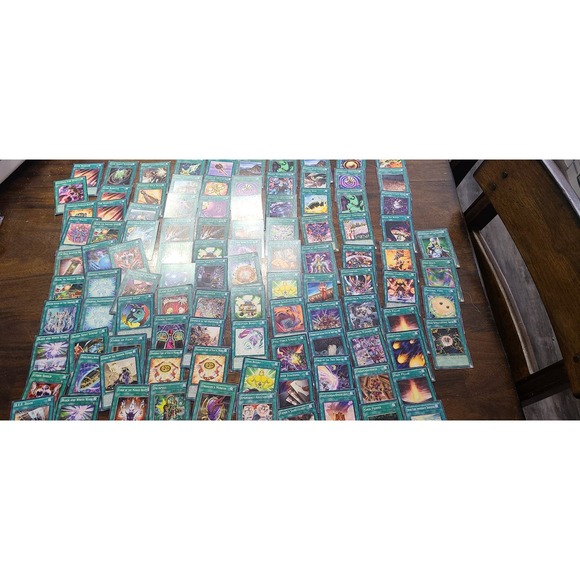 100 yugioh cards. 1996 first editionA